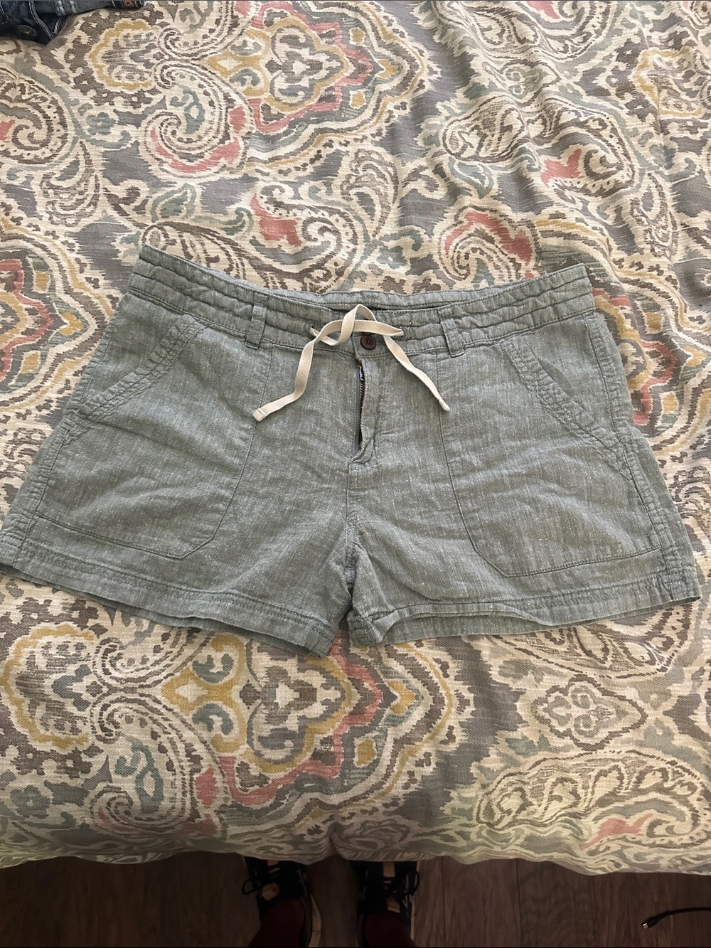 Patagonia Women's Sage Green Drawstring Casual Shorts